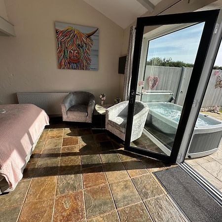 Dwylig Isa Holiday Cottages Rhuddlan Eksteriør bilde
