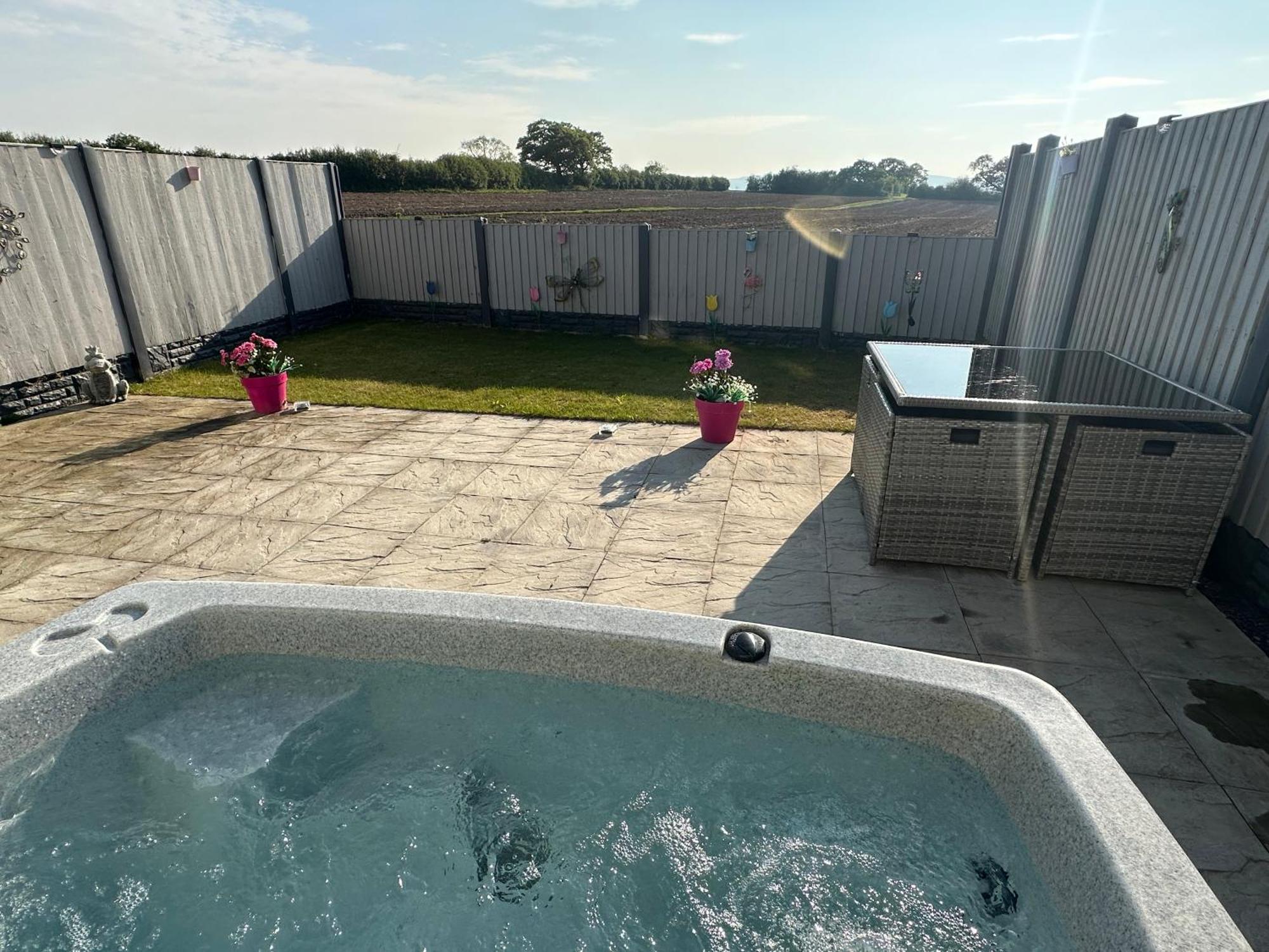 Dwylig Isa Holiday Cottages Rhuddlan Rom bilde