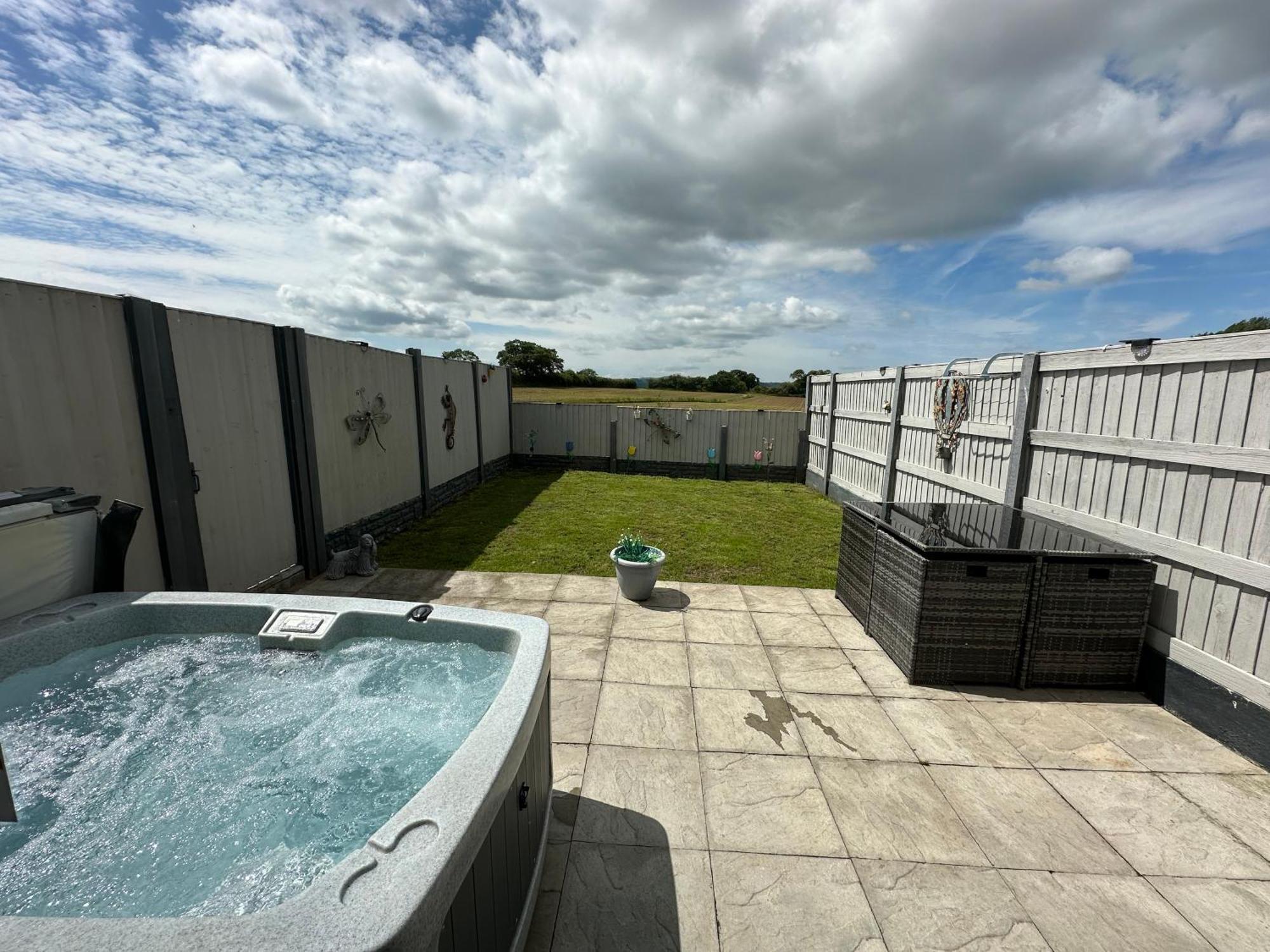 Dwylig Isa Holiday Cottages Rhuddlan Eksteriør bilde