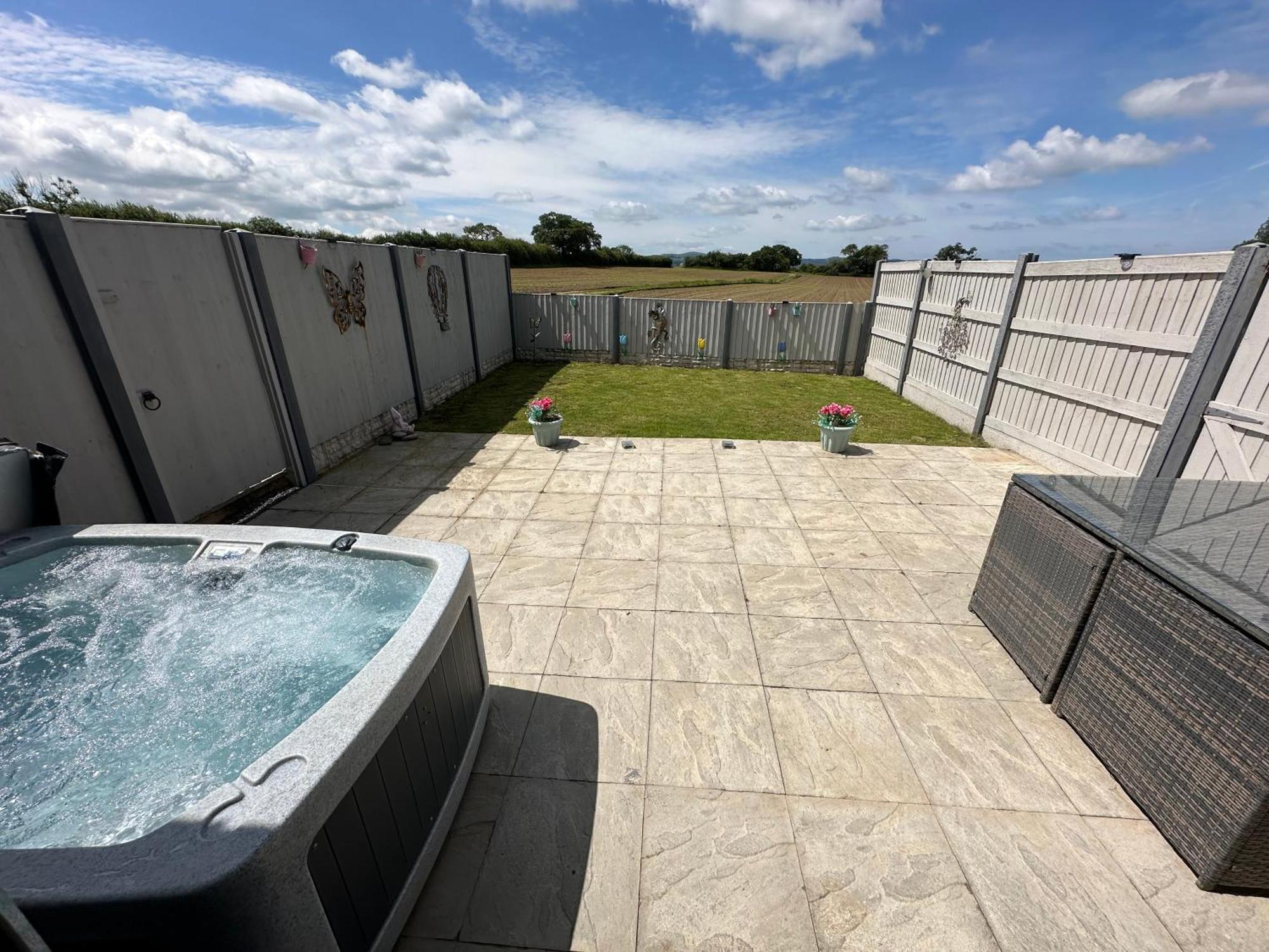 Dwylig Isa Holiday Cottages Rhuddlan Eksteriør bilde